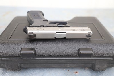 FN FNS-40 .40 S&W Pistol – Two-Tone Black/Silver, 14-Round Capacity, Night Sights - Image 5 of 8