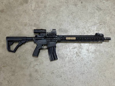 Daniel Defense DDM4 V11 LW 16