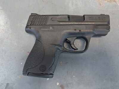 Pre-owned Smith & Wesson M&P40 Shield 40 S&W 3.1