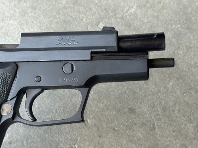 Sig Sauer P220 45 ACP 4.4