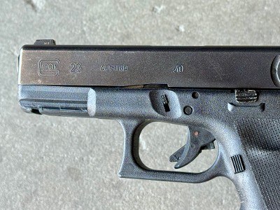 Glock 23 40 S&W 4