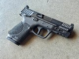 Smith & Wesson M&P9 M2.0 Compact 4