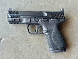Smith & Wesson M&P9 M2.0 Compact 4