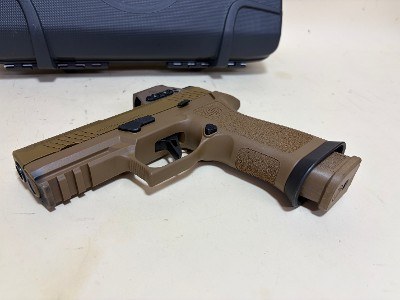 USED Sig Sauer P320 M18 XSeries RX 9mm Pistol with ROMEO-M17 Optic – Coyote Tan, 21+1 Capacity - Image 3 of 8