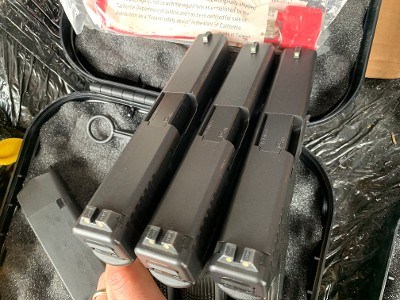 Used Glock 21 SF Police Trade In G21 45 ACP Night Sights - Image 2 of 7