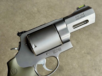 Smith & Wesson Performance Center Model 460XVR 3.5