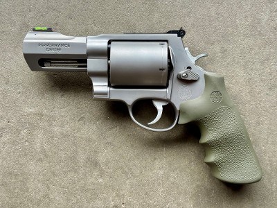 Smith & Wesson Performance Center Model 460XVR 3.5