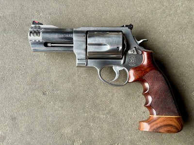 Smith & Wesson Model 500 4