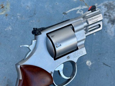 Smith & Wesson Model 627 Performance Center 357 Mag 2 5/8