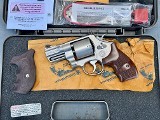 Smith & Wesson Model 627 Performance Center 357 Mag 2 5/8