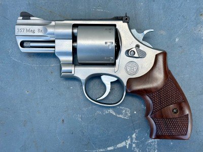 Smith & Wesson Model 627 Performance Center 357 Mag 2 5/8