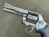 Smith & Wesson Model 686-6 Stainless 357 Magnum 4