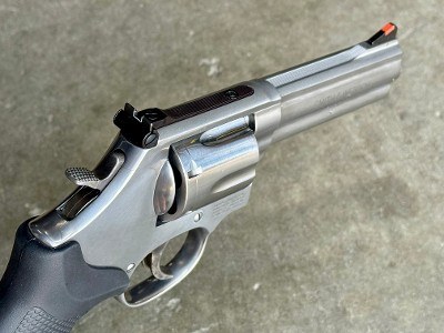 Smith & Wesson Model 686-6 Stainless 357 Magnum 4