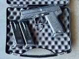 Heckler & Koch USP 40 Compact LEM 40 S&W HK 2009 +3 Mags & Original Case - 1 of 10
