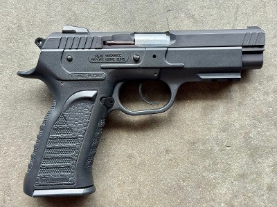 EAA Witness Polymer 10mm 4.5