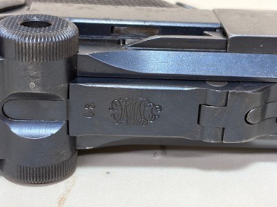 DWM 1916 P.08 Luger 9mm Military Model – 1920 Police Rework with Holster & Two Magazines - Image 8 of 17