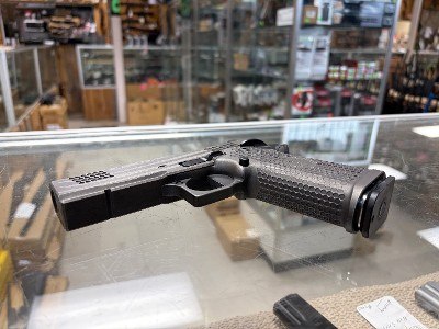 Nighthawk Custom Tactical Ready Commander 9mm 2011 Double Stack – Custom Distressed Flag Finish - Image 5 of 5