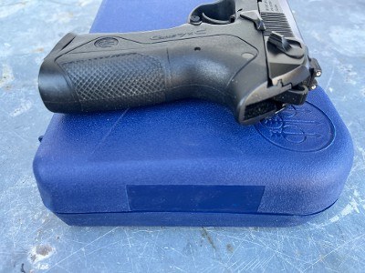 Beretta PX4 Storm Full-Size – .40 S&W, 14+1 Capacity, Beretta Certified Used (Y-Gun) - Image 4 of 7