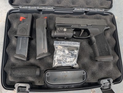 Pre-owned Sig Sauer P365 X-Macro 9mm 3 Mags Weapon Light - Image 1 of 3
