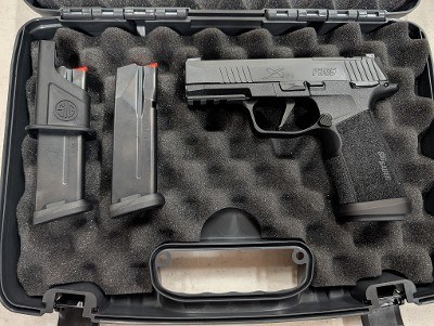 Pre-owned Sig Sauer P365 X-Macro 9mm 3 Mags Optics Ready - Image 1 of 2