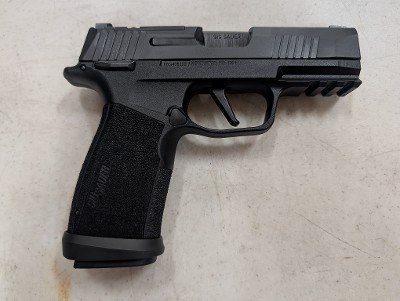 Pre-owned Sig Sauer P365 X-Macro 9mm 3 Mags Optics Ready - Image 2 of 2