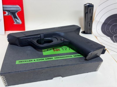 Heckler & Koch HK VP70Z 9mm – Original Box, Paperwork & Test Target - Image 3 of 8