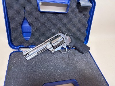Smith & Wesson 460 XVR Magnum Revolver – Stainless, Compensated Barrel & Blue S&W Case - Image 1 of 11
