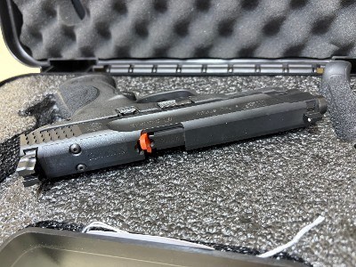 Smith & Wesson M&P9 Pro Series C.O.R.E. 9mm 5 Magazines - Image 5 of 7