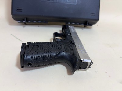 BUL Armory AXE C Cleaver Compact 9mm – 15-Round, Black/Silver, Factory Case Included - Image 4 of 7
