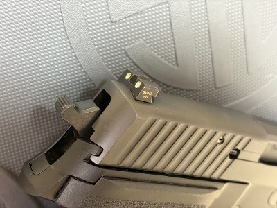 SIG Sauer P226 MK25 9mm – DA/SA, Night Sights, Rail, 2x 15-Round Magazines - Image 8 of 9