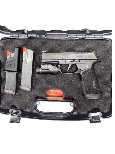 USED SIG Sauer P365 X-Macro TACOPS TACPAC 9mm – Optics Ready, X-Ray3 Sights, Magwell, FOXTROT Light & 3 Magazines - Image 1 of 7