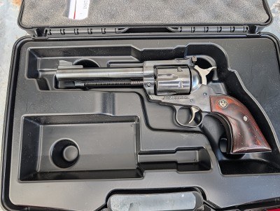 New Model Ruger Super Blackhawk .44 Mag Revolver – 5.5