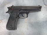 Beretta 92FS 9mm Pistol Italian Made, One Mag, Case & Lock Included - Image 2 of 2