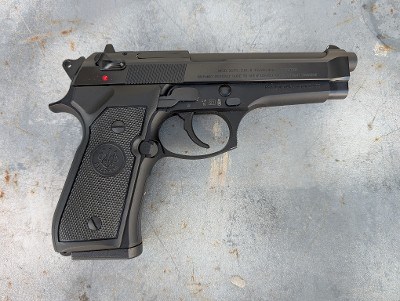 Beretta 92FS 9mm Pistol Italian Made, One Mag, Case & Lock Included - Image 2 of 2