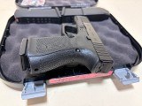 Glock 19 Gen5 9mm – Excellent Condition, Austrian Made, 3 Magazines, Original Case - Image 4 of 8