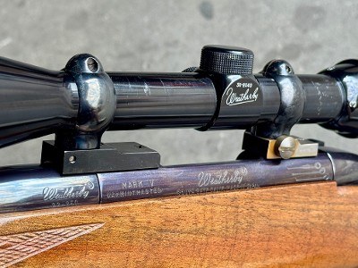 Weatherby Mark V Varmintmaster 22-250 Remington 24