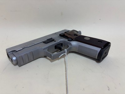 SIG Sauer P229 Elite Stainless 9mm DA/SA Pistol with Night Sights - Image 6 of 10