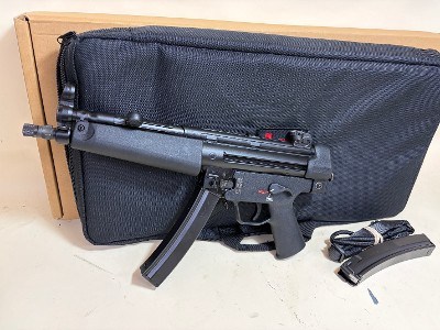 Heckler & Koch SP5 9mm Pistol – MPN 81000477, Made in Germany, 2 30-Round Magazines & HK Soft Case - Image 4 of 7