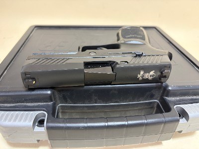 SIG Sauer P320 Compact 9mm Pistol – 320C-9-BSS, Case & Paperwork - Image 4 of 7