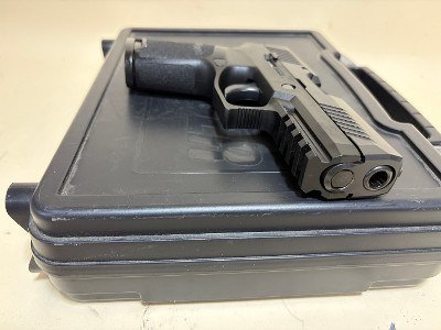 SIG Sauer P320 Compact 9mm Pistol – 320C-9-BSS, Case & Paperwork - Image 3 of 7