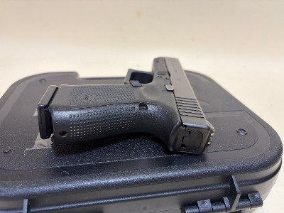 Glock 32 Gen 4 .357 SIG Compact Pistol – Austrian Made, Night Sights, 3 Magazine - Image 3 of 6