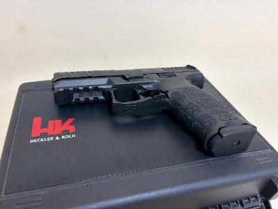 Heckler & Koch VP9 9mm Pistol – Optics-Ready, 3 Magazines, Extra Optics Plate, HK Case - Image 7 of 7