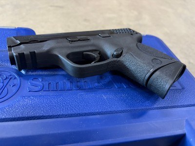 USED Smith & Wesson M&P40C .40 S&W Compact – 3.5
