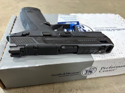 Smith & Wesson Performance Center M&P Shield X Carry Comp 9mm – 3.6