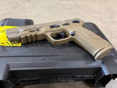 USED Smith & Wesson M&P9 M2.0 9mm FDE – 5