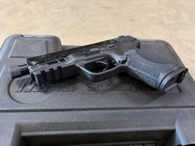 USED Smith & Wesson M&P9 M2.0 Compact 9mm – Threaded Barrel, Black, Factory Case - Image 3 of 7