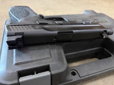 USED Smith & Wesson M&P9 M2.0 Compact 9mm – Threaded Barrel, Black, Factory Case - Image 5 of 7