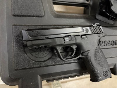 USED Smith & Wesson M&P40 – .40 S&W, 4.25