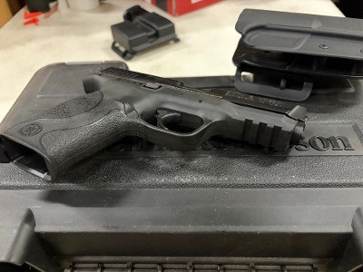 USED Smith & Wesson M&P40 – .40 S&W, 4.25