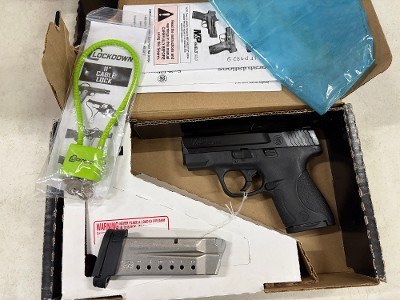 USED Smith & Wesson M&P9 Shield – 9mm, No Thumb Safety, Standard Trigger - Image 1 of 8
